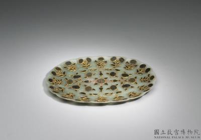 图片[2]-Jade floral plate with inlaid jade. India-China Archive